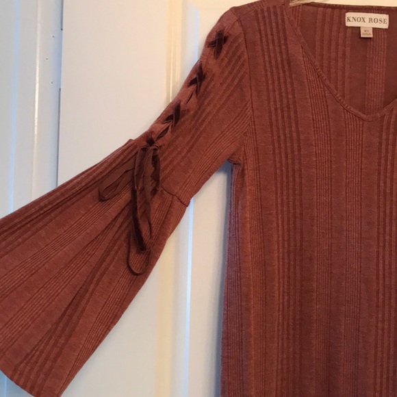 Strappy Sleeves Top XS - Picture 2 of 3